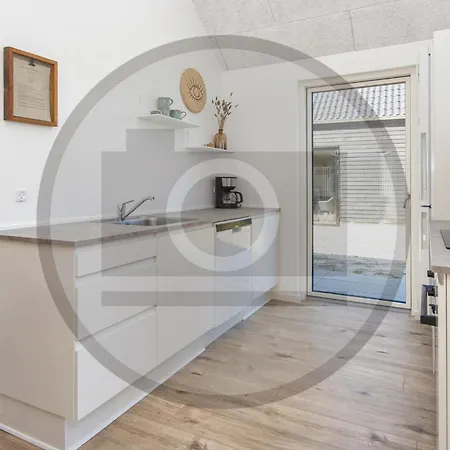 بيت للعطل 4 Bedroom Lovely In *