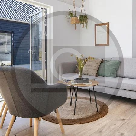 4 Bedroom Lovely In * Glesborg