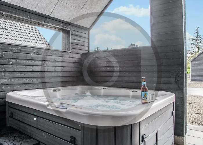 Сasa de vacaciones 4 Bedroom Lovely In *